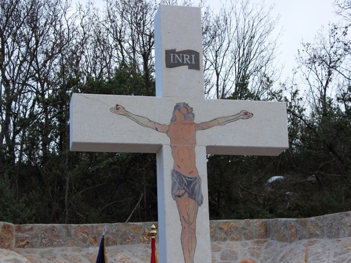 Otkriven spomen - križ za branitelje Maslenice