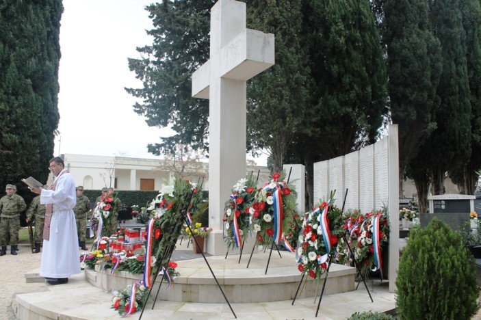 Odana počast braniteljima HRM i Denisu Špiki