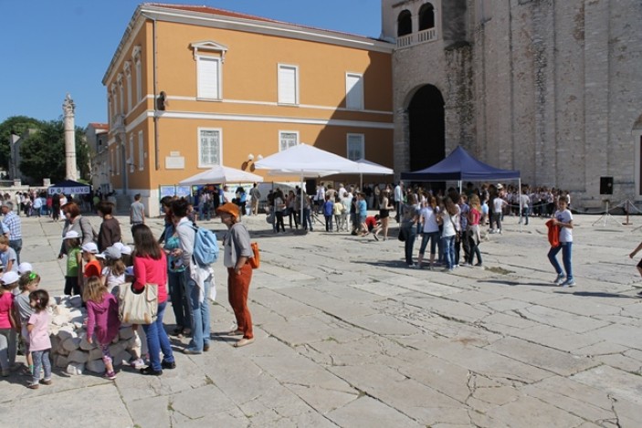 Zadrani uz Vatrene na Forumu