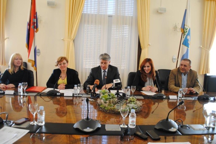 Međunarodni simpozij "Uloga komunikacije u gospodarenju otpadom Zadar 2015"