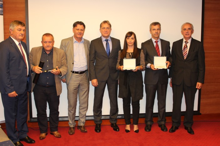 Dodijeljene Zlatne plakete najuspješnijim gospodarstvenicima u 2014.