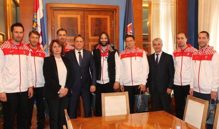 Gradonačelnik primio delegaciju Hrvatske rukometne reprezentacije