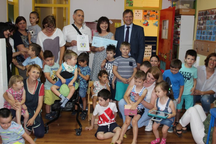 DV „Latica“ uručena donacija u vrijednosti 10.000,00 USD