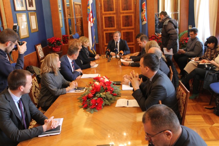 Javni kolegij i blagdansko druženje s novinarima