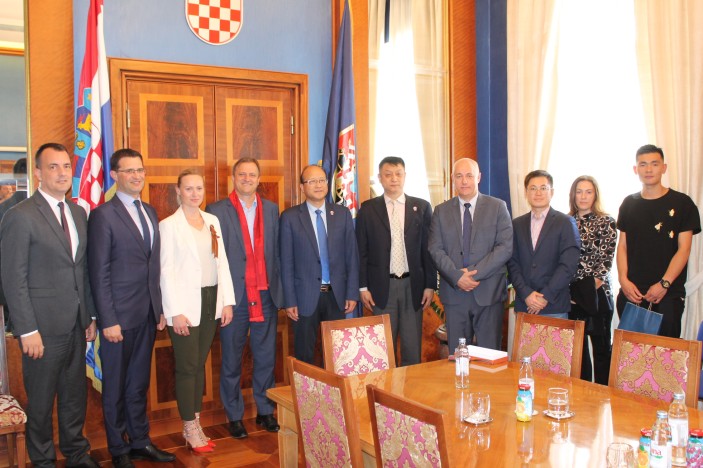 Kineska košarkaška delegacija u Gradu Zadru