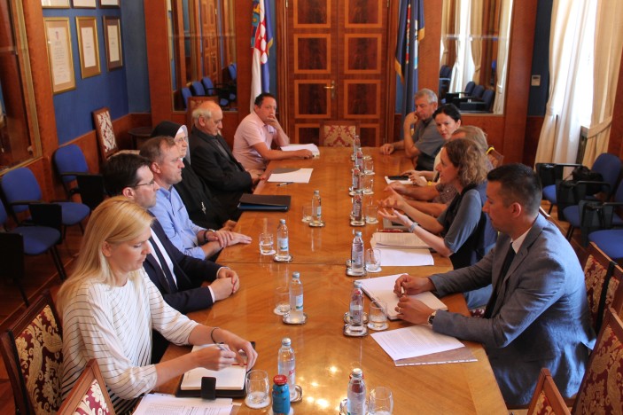 Ministrica kulture Nina Obuljen Koržinek na sastanku s gradonačelnikom Brankom Dukićem