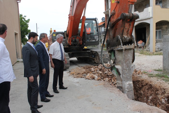 Izgradnja kanalizacijske mreže na području MO Sinjoretovo