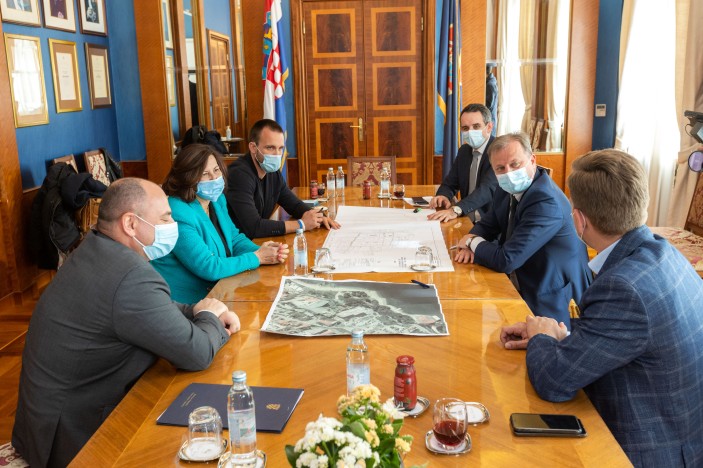 Pet zadarskih državnih tajnika na sastanku s gradonačelnikom Dukićem