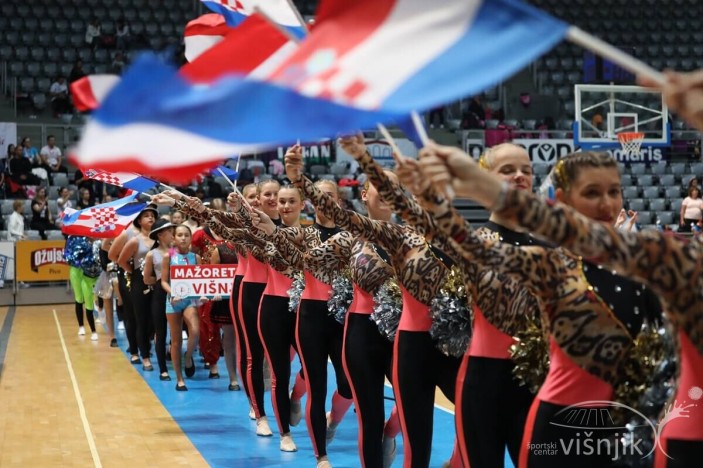 Na Višnjiku više od četiri tisuće mažoretkinja
